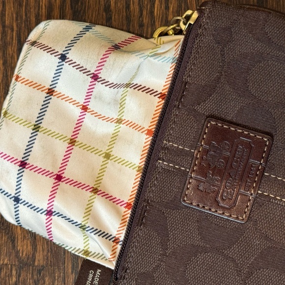 Coach Signature Wristlet Brown Canvas & Leather With Plaid Lining gold hardwear - Picture 11 of 14